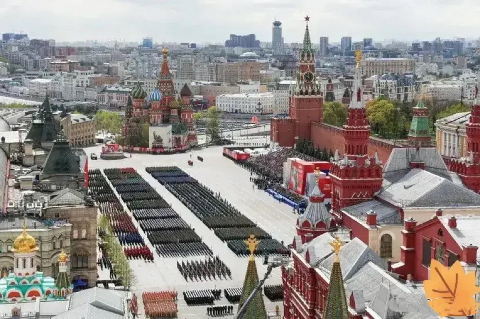 1,红场的小,出乎大多数人的想象.