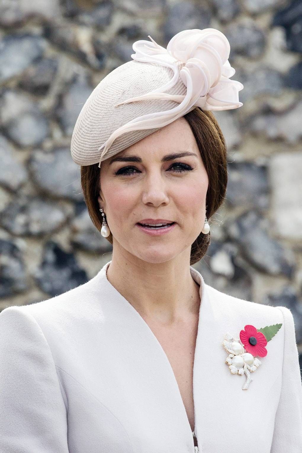看了凯特王妃的50顶帽子后,我总结了她最爱的7种类型帽饰