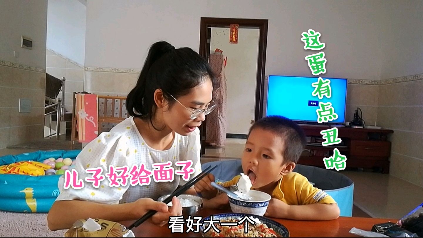 小清蒸荷包蛋炒肉末青菜,就是蛋蒸得太丑,结果儿子还吃得很香
