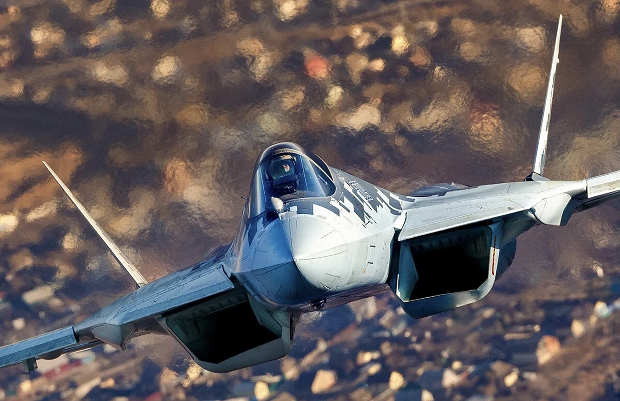 俄罗斯苏-57战机首飞13年多了了,好像至今还没凑够13架量产机吧?