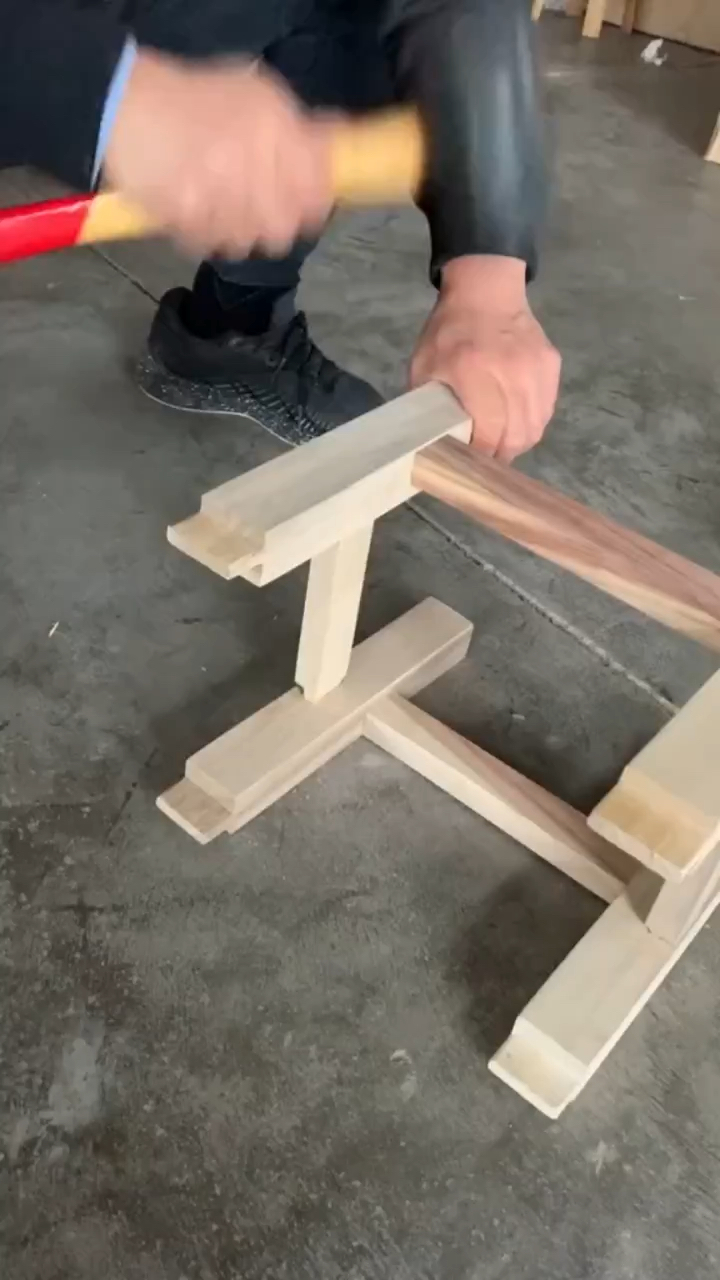 不用钉子不用胶制作的小凳子