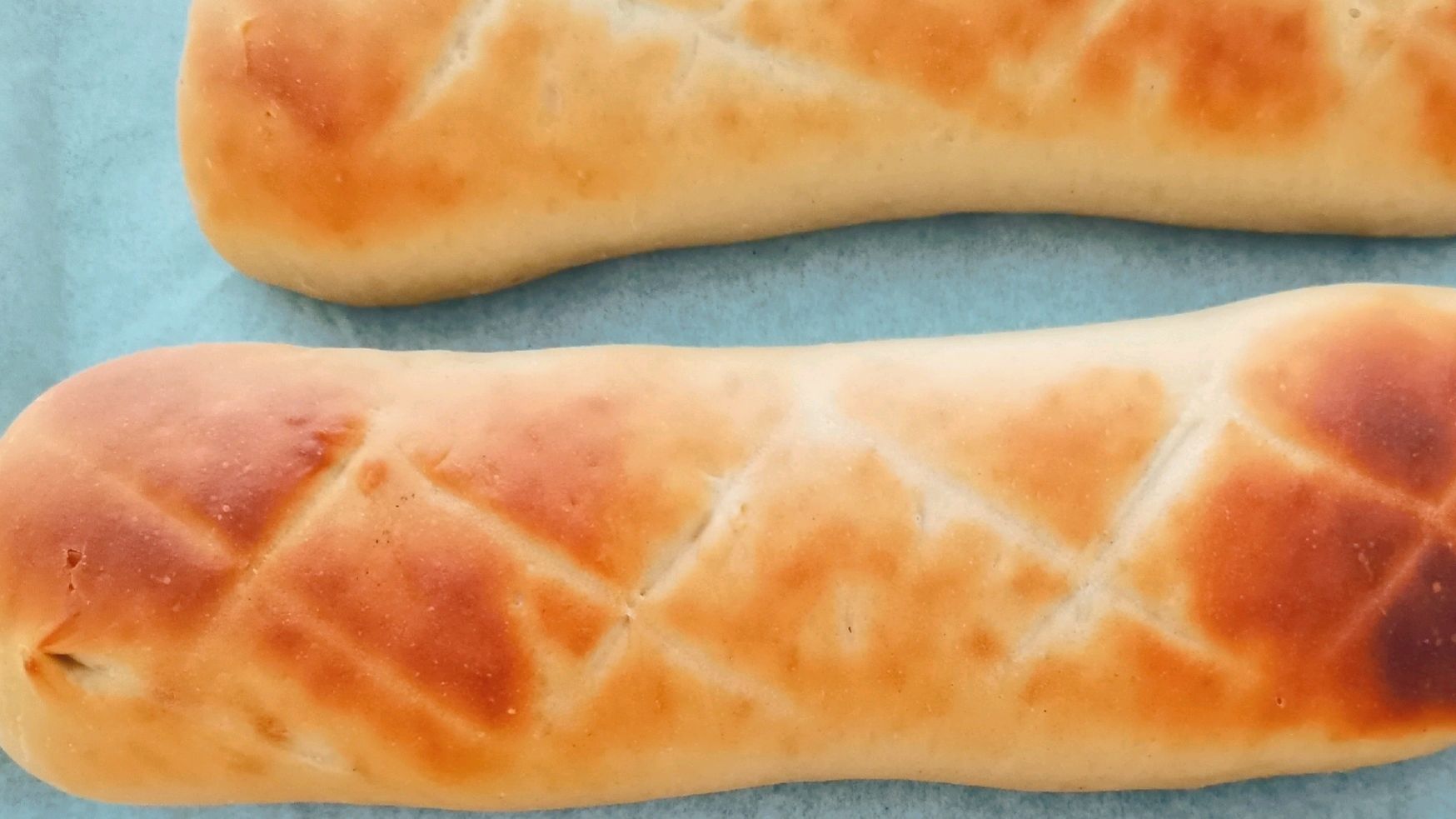 包饺子剩的荞麦面发了?梅子突发奇想做成面包,出乎意料挺好吃