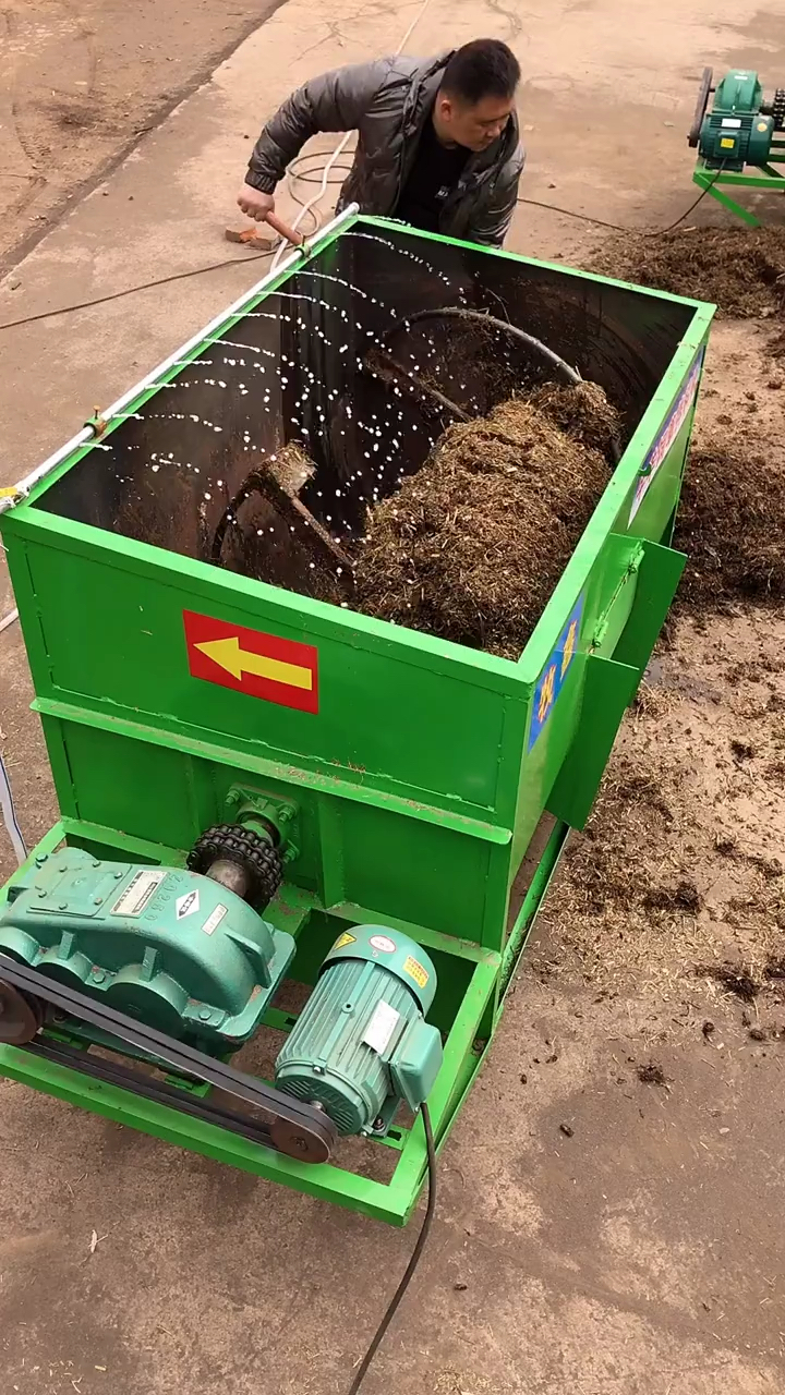 牛羊拌草机,卧式搅拌机,家用电即可带动