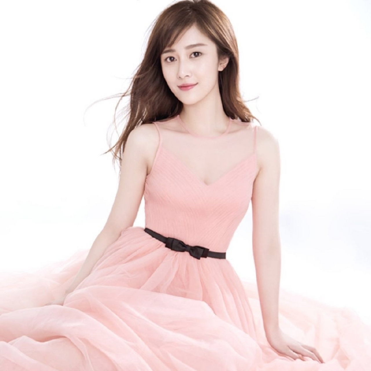 杨欣颖,1994年11月6日出生于上海市,中国内地女演员,毕业于北京电影