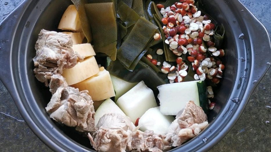 广东经典夏季汤谱:海带冬瓜莲藕汤,夏日瘦身减肥必喝靓汤