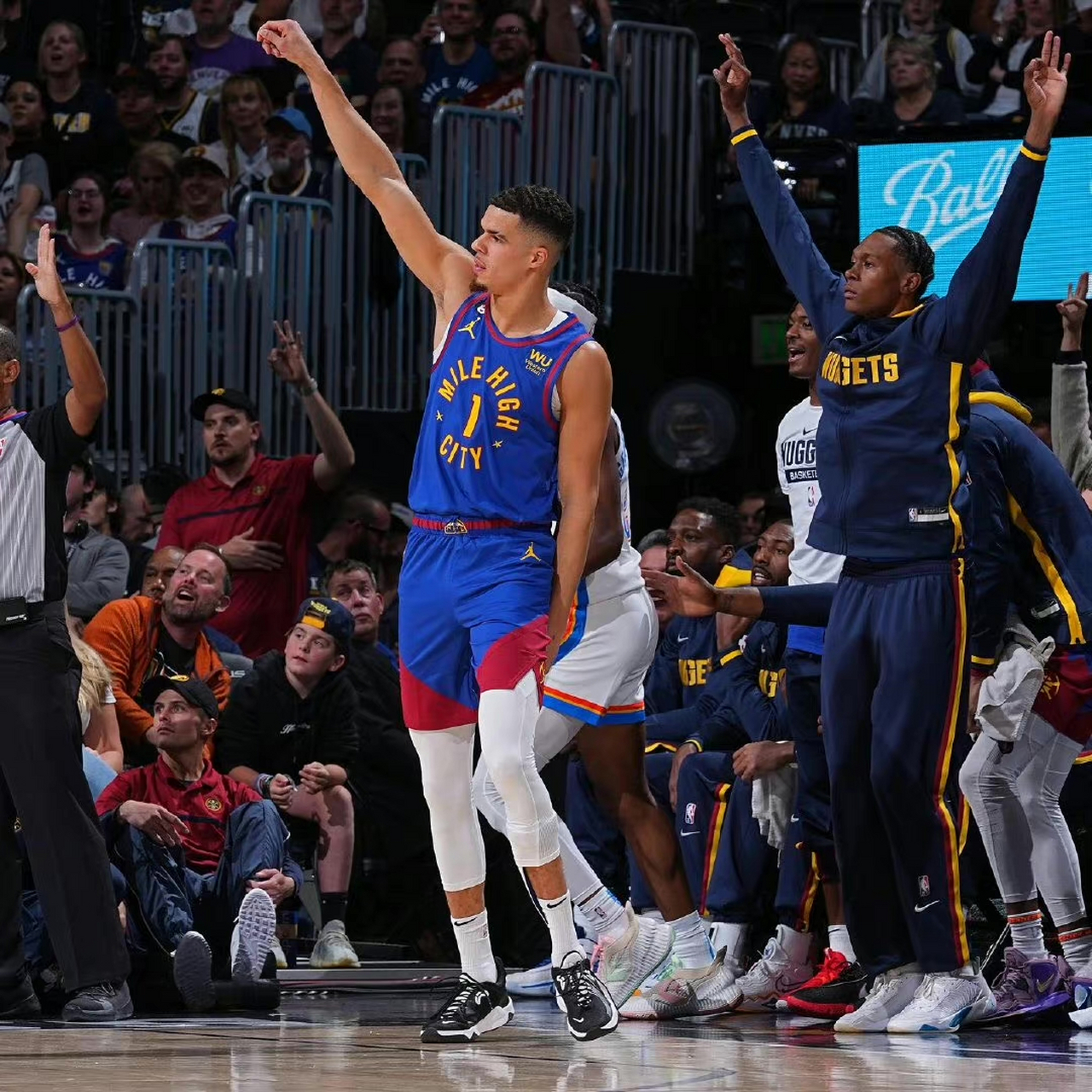 今天,掘金队的小迈克尔·波特在职业生涯第130场比赛中投进第262个三