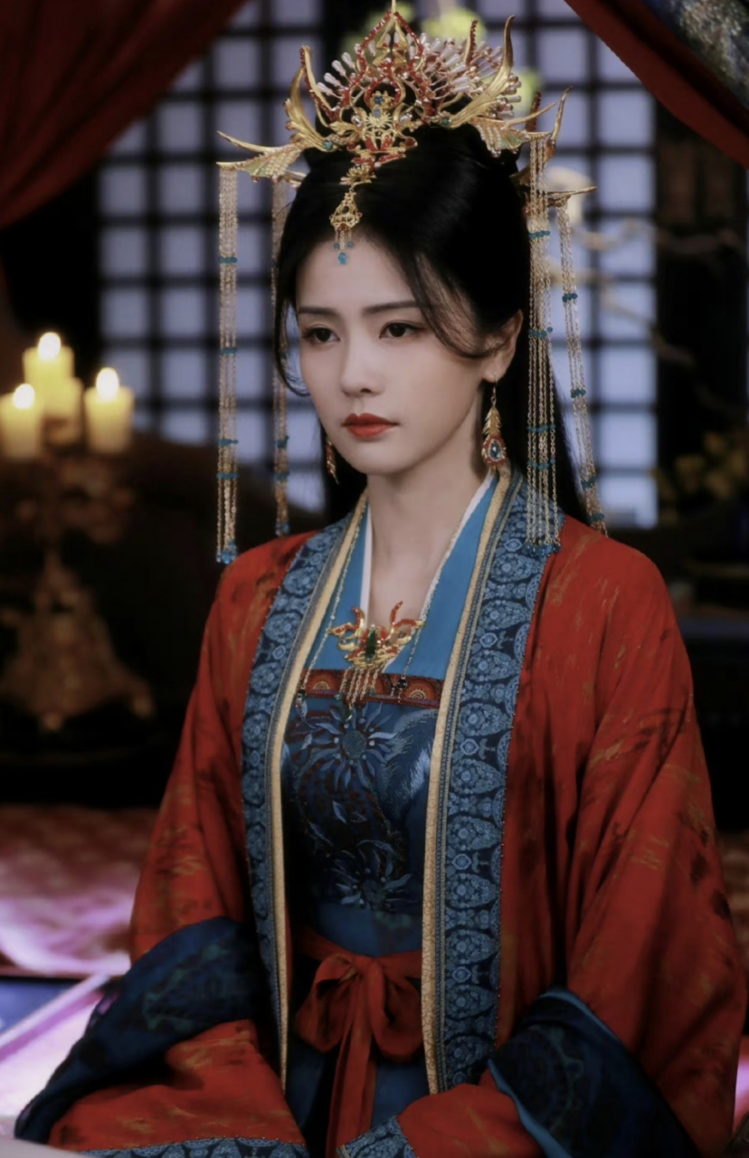 白鹿古装婚服,好美呀!你们喜欢这样的白鹿吗?