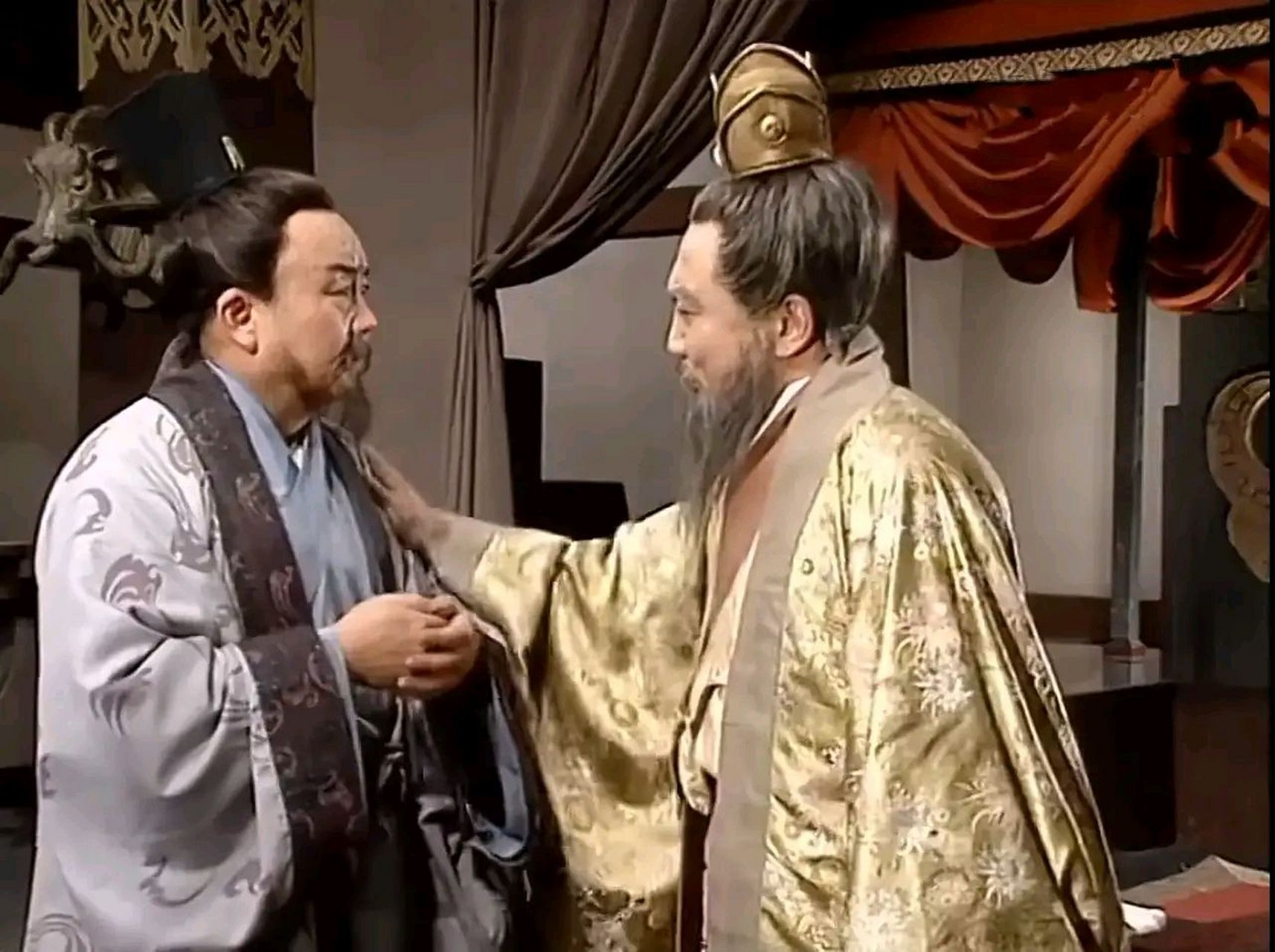 最新版孟德新书故事:曹操问计于鬼才郭嘉和毒士贾诩,如何攻城?