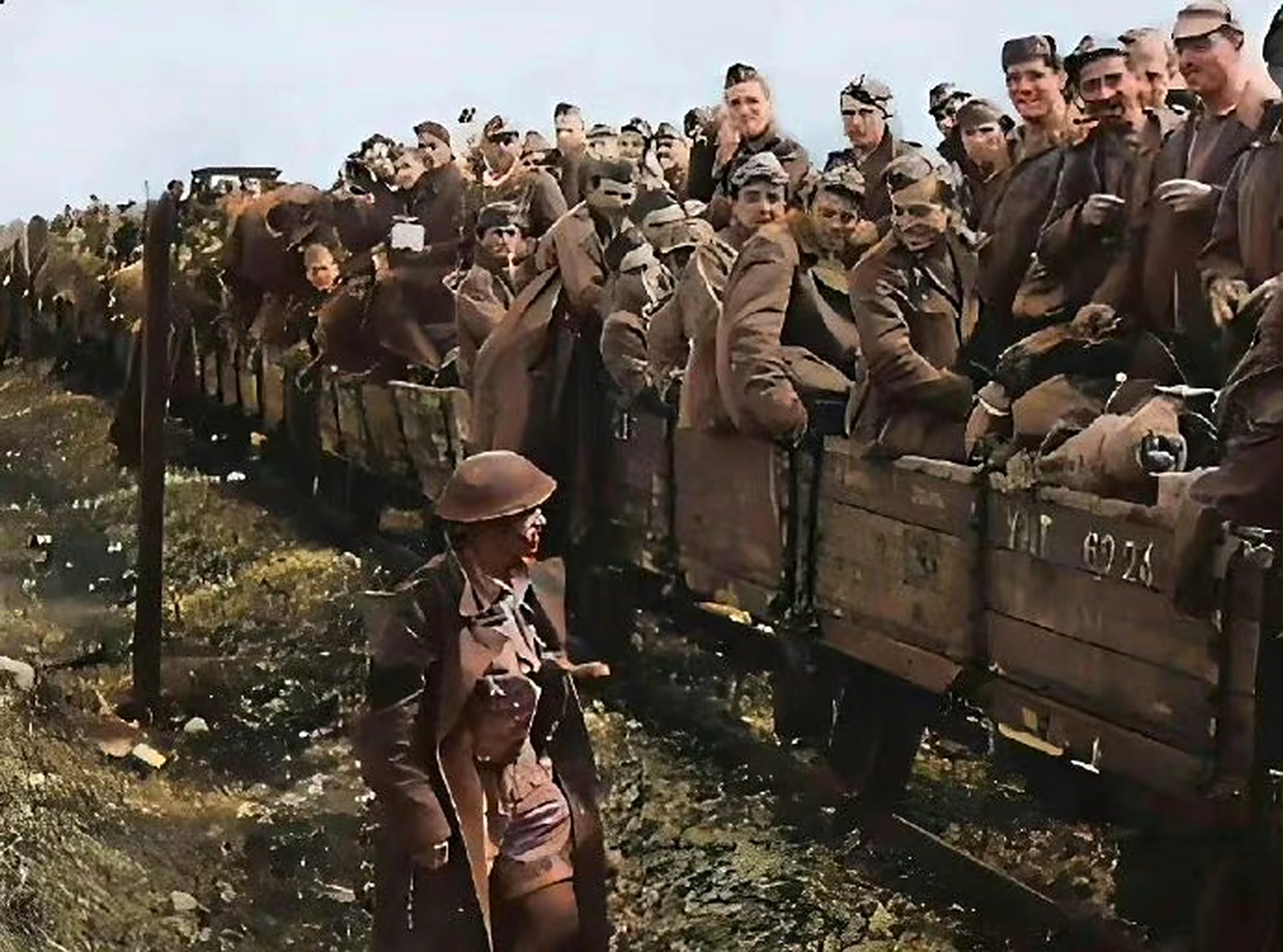 二战期间,被英军俘虏的意大利战俘,这些战俘笑得很开心.