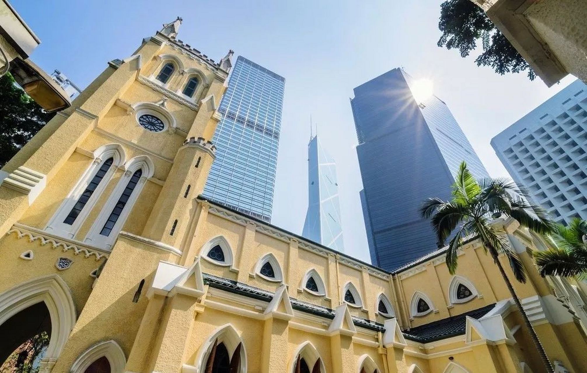 香港圣约翰大教堂不用去欧洲!打卡香港极具标志性教堂!