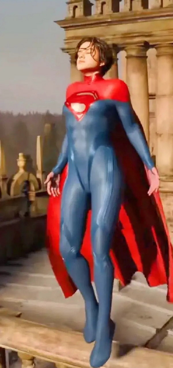 闪电侠里面的女超人太顶了,萨莎卡莱女超人真的太炸了,身材爆表!