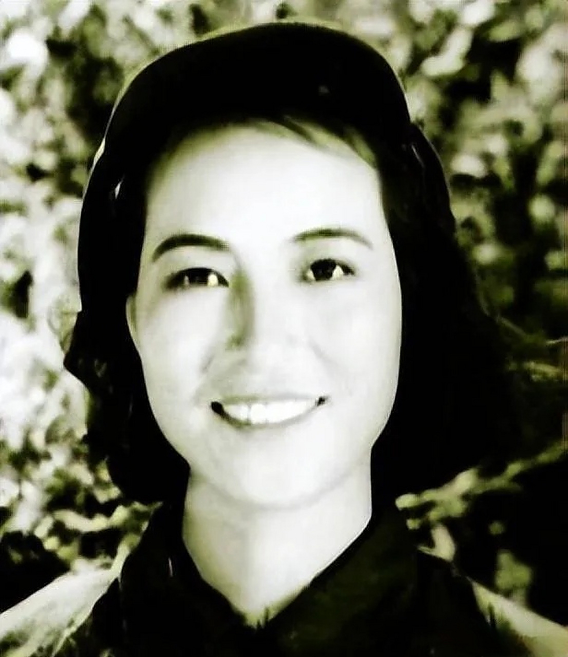 1939年,苏菲来到延安鲁艺,被人们称为"鲁艺校花".