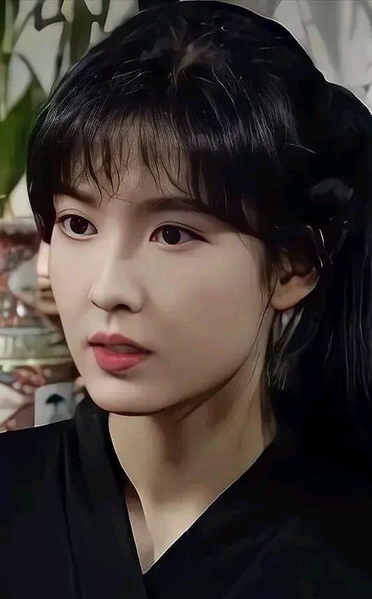 女神周慧敏姿色天然,气质卓越,完美无瑕