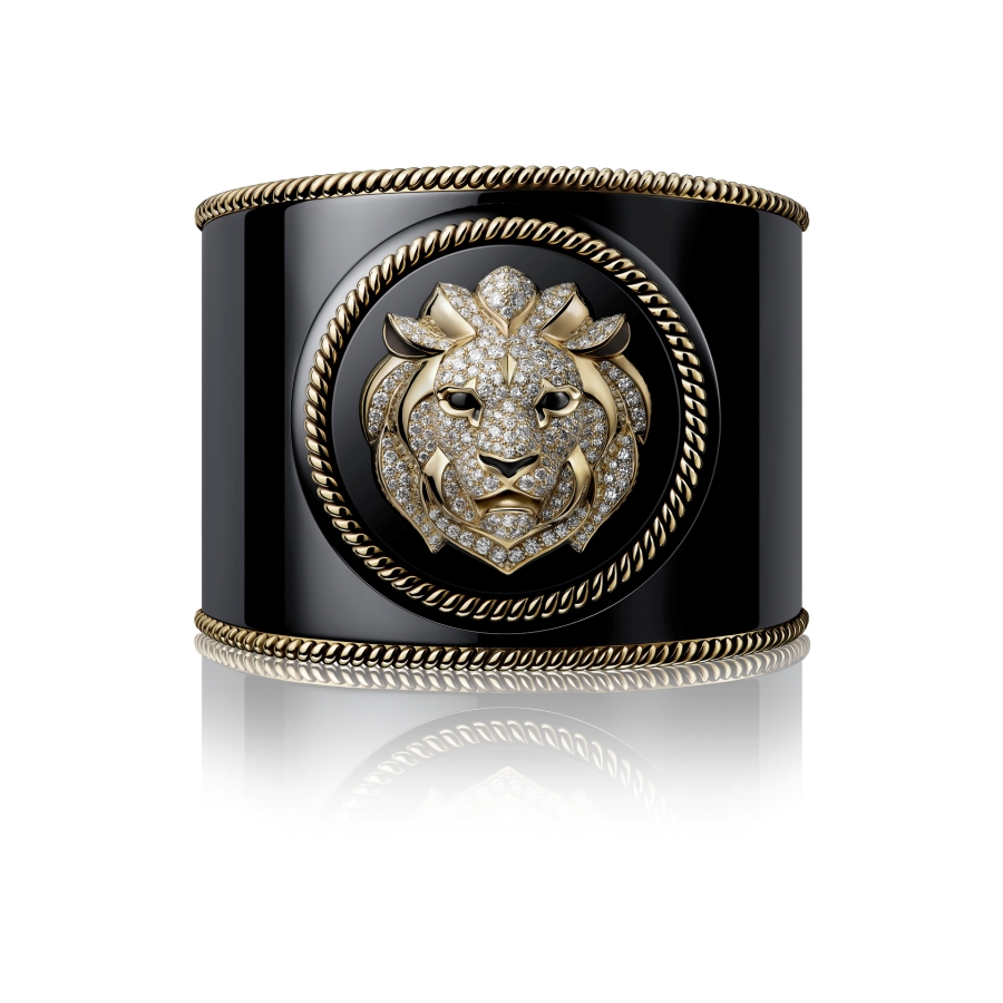 致敬香奈儿,chanel推出mademoiselle privé 狮子纽扣腕表系列