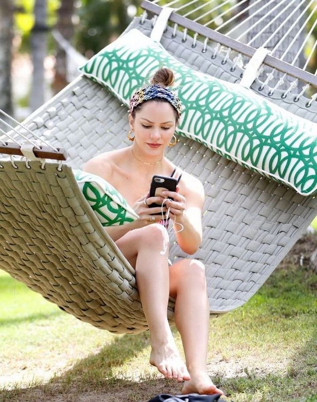 凯瑟琳·麦克菲(katharine mcphee),1984年3月出生,美国女歌手,演员.