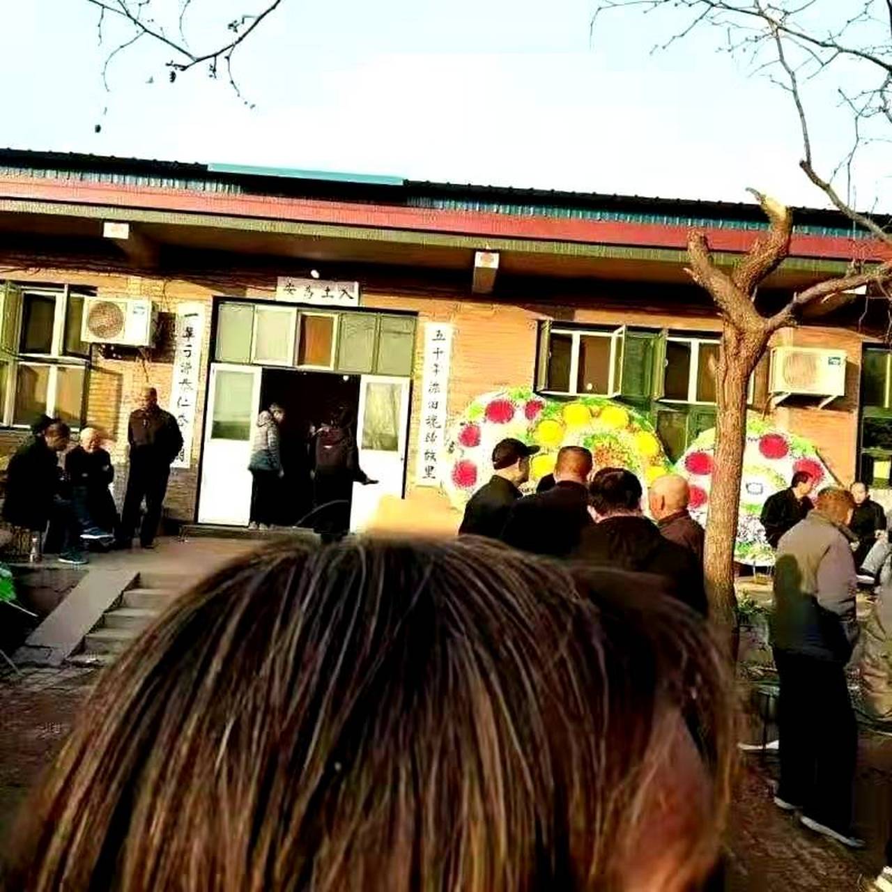 原解放军总政主任张阳上将自缢身亡后,骨灰于11月23日,由其亲属从北京