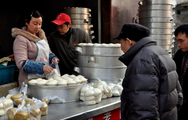 我,45岁被下岗,21年投了5万,在珠海开包子店,2年时间赚了40万