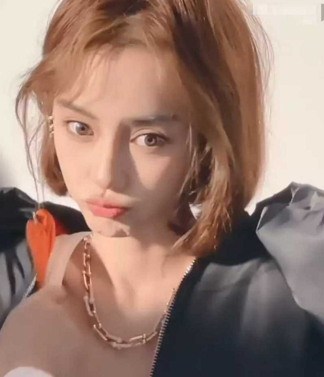 叶珂大胆宣示主权,两人复婚已无望  #娱乐最前沿#  要说公开的秘密