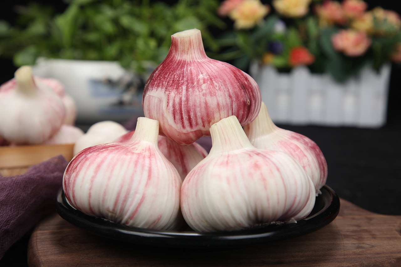 大蒜,是肺结节"催命符"吗?医生:不想结节癌变,少碰"2味"