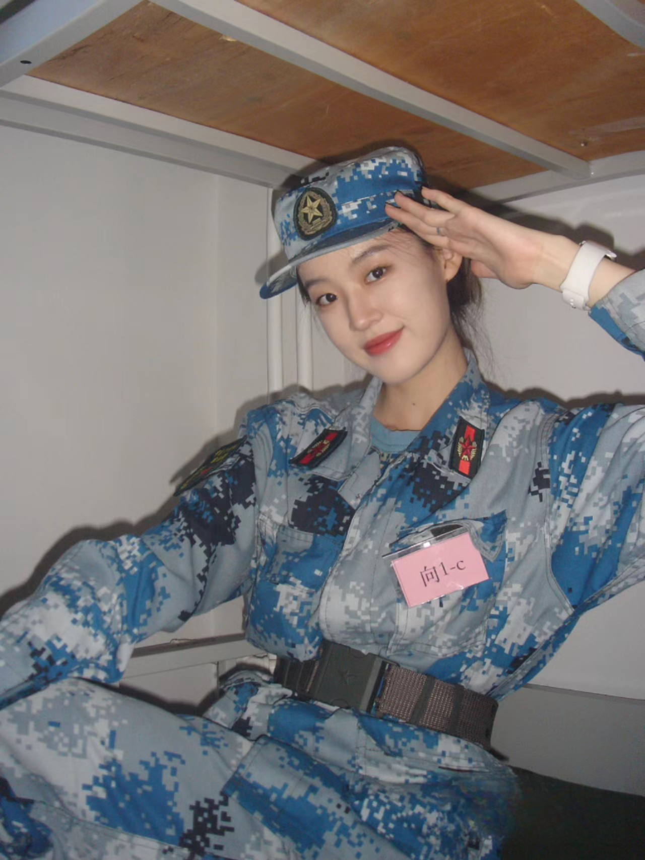 这一看就没有训好,不然还这么白呢