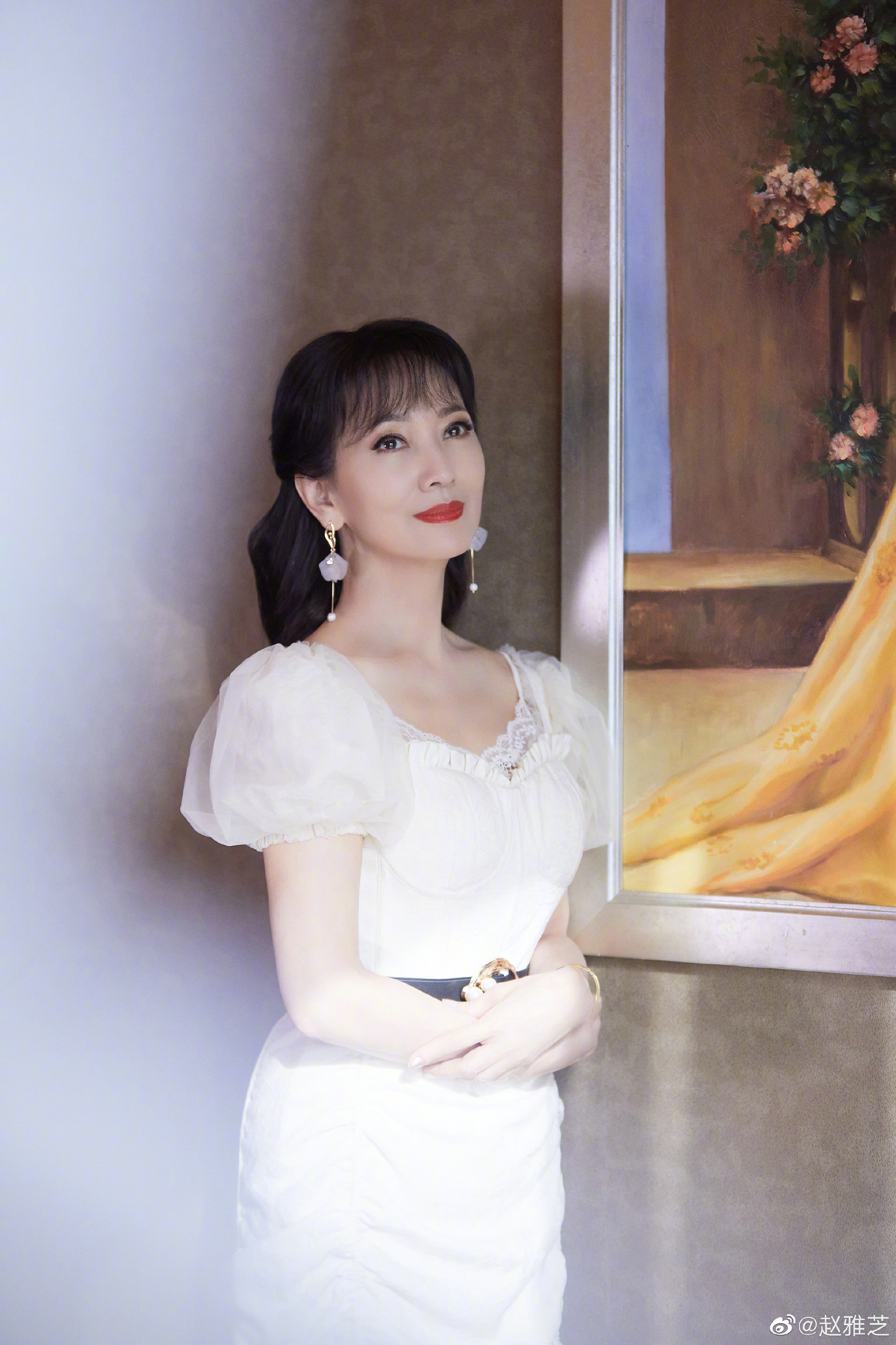 赵雅芝白裙写真大片