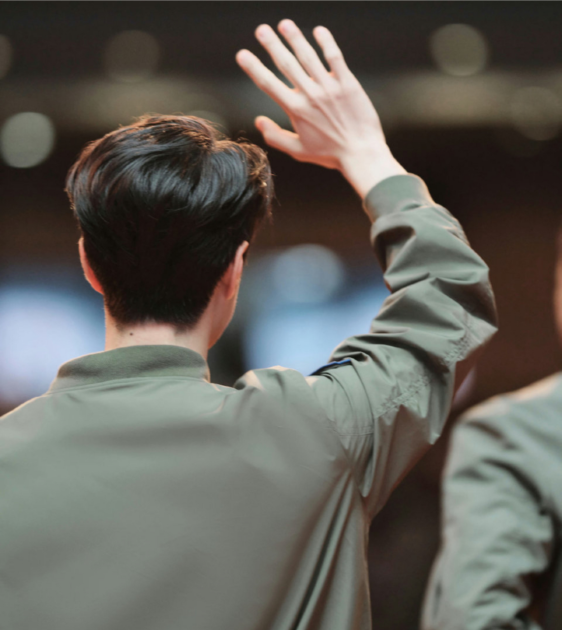 王一博的背影, 满满的安全感 #王一博