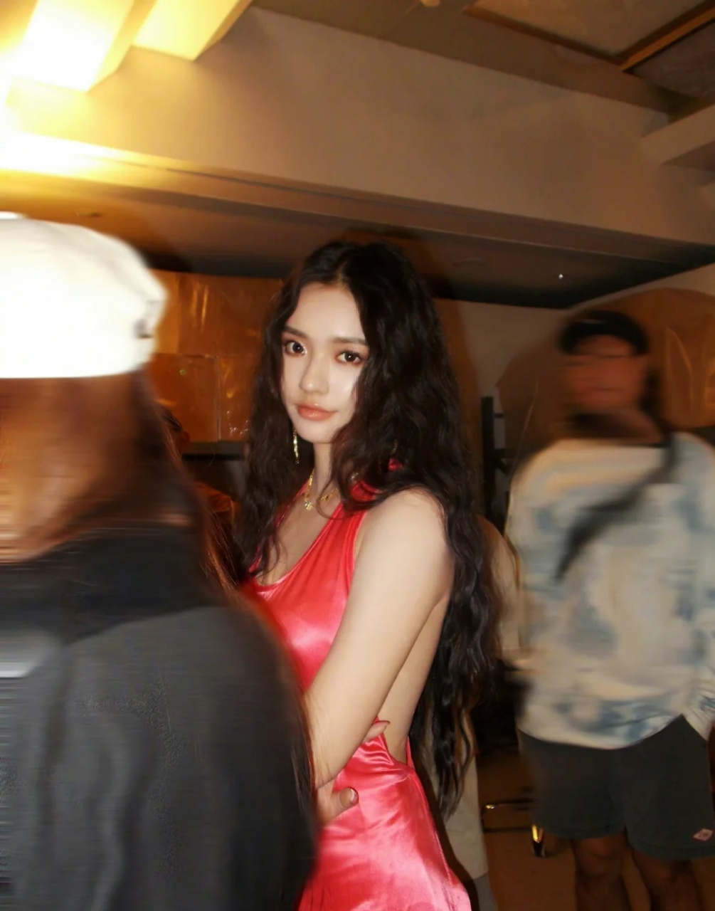 你们想要李允的写真