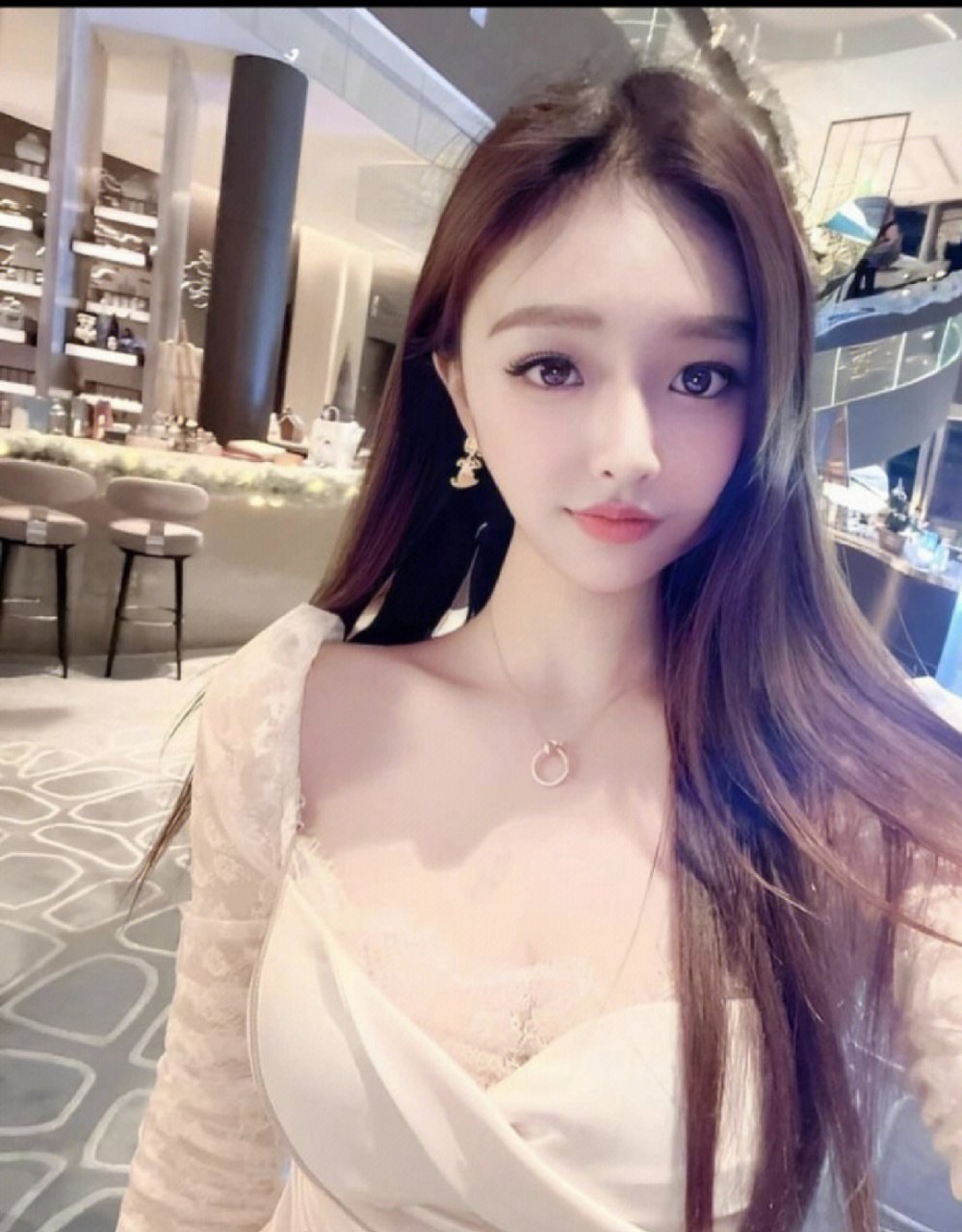 百变造型  清纯又性感 百变星君来啦