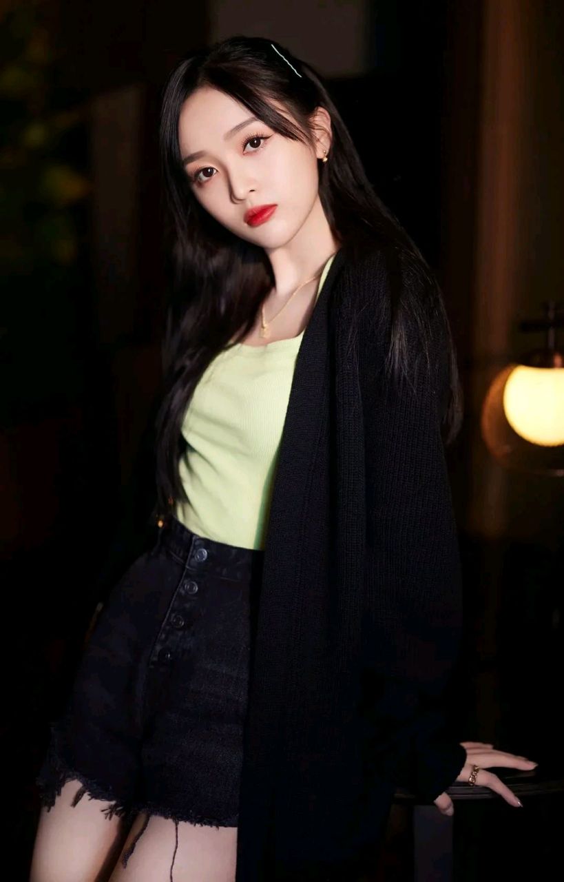 吴宣仪#明星出圈的穿搭# #娱乐大赏# #娱乐明星