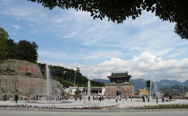 万里长江第二十九镇—秭归,屈原故里,诗歌之乡,三峡大坝第一县