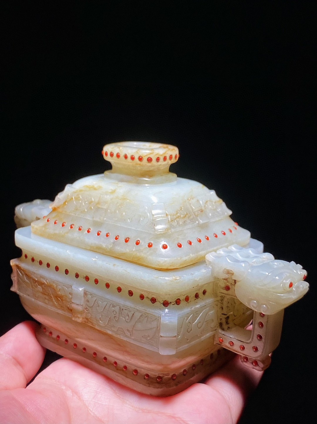 明 代和田玉籽料 白玉受沁 双夔龙耳 方型香炉