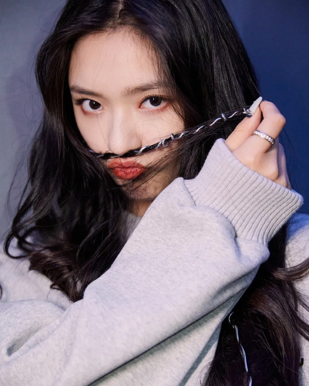 林允,本名费霞,1996年4月16日出生于浙江省湖州市,中国内地影视女演员