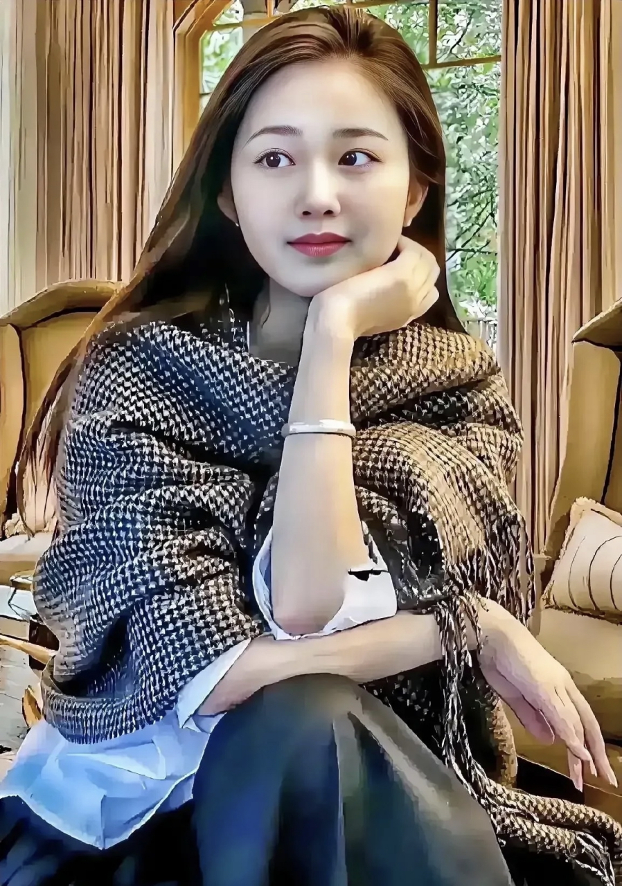 面相看起来比较有福气 脸圆润 气色较好 2.