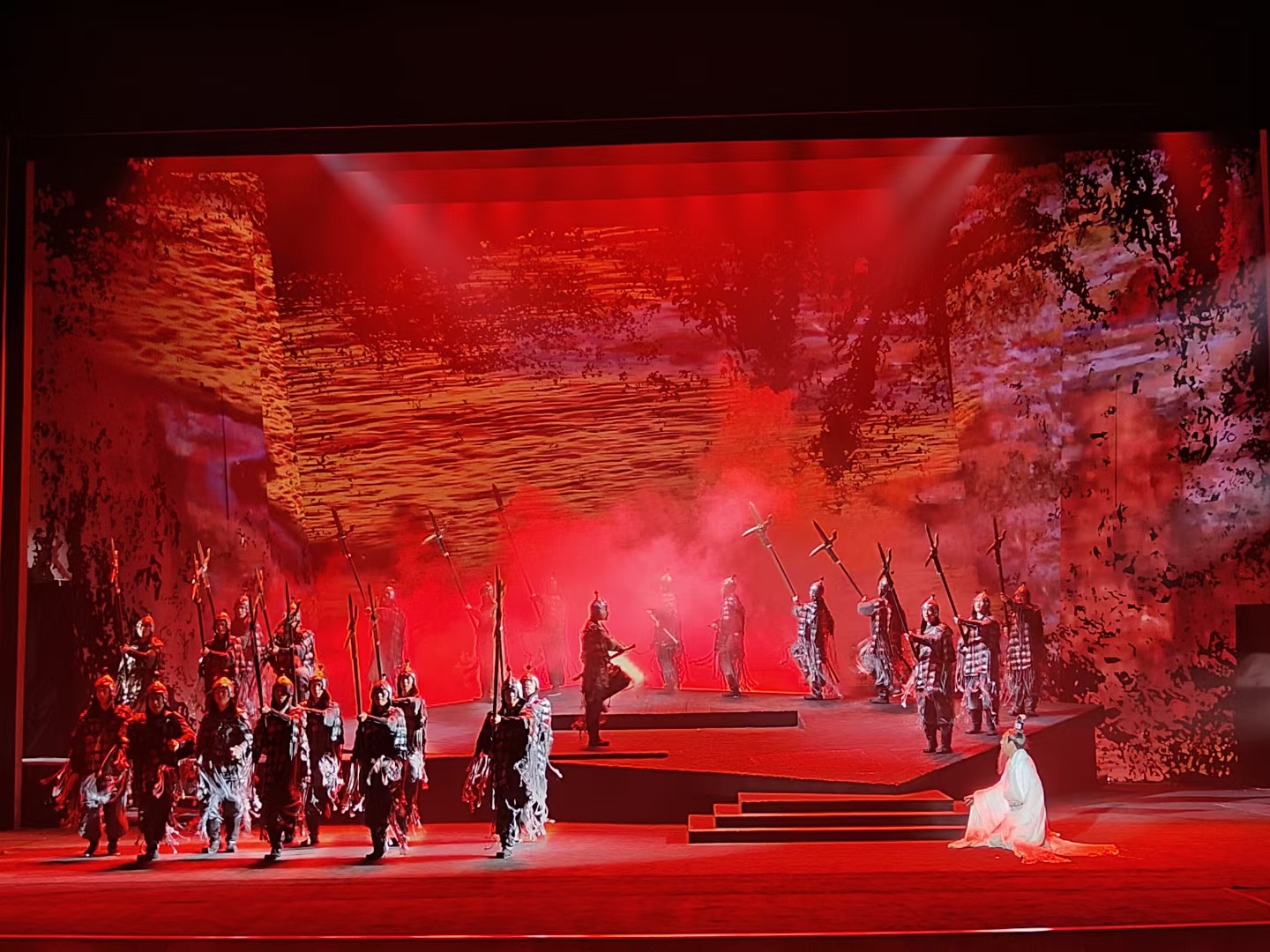 话剧《屈原》在宜昌首演