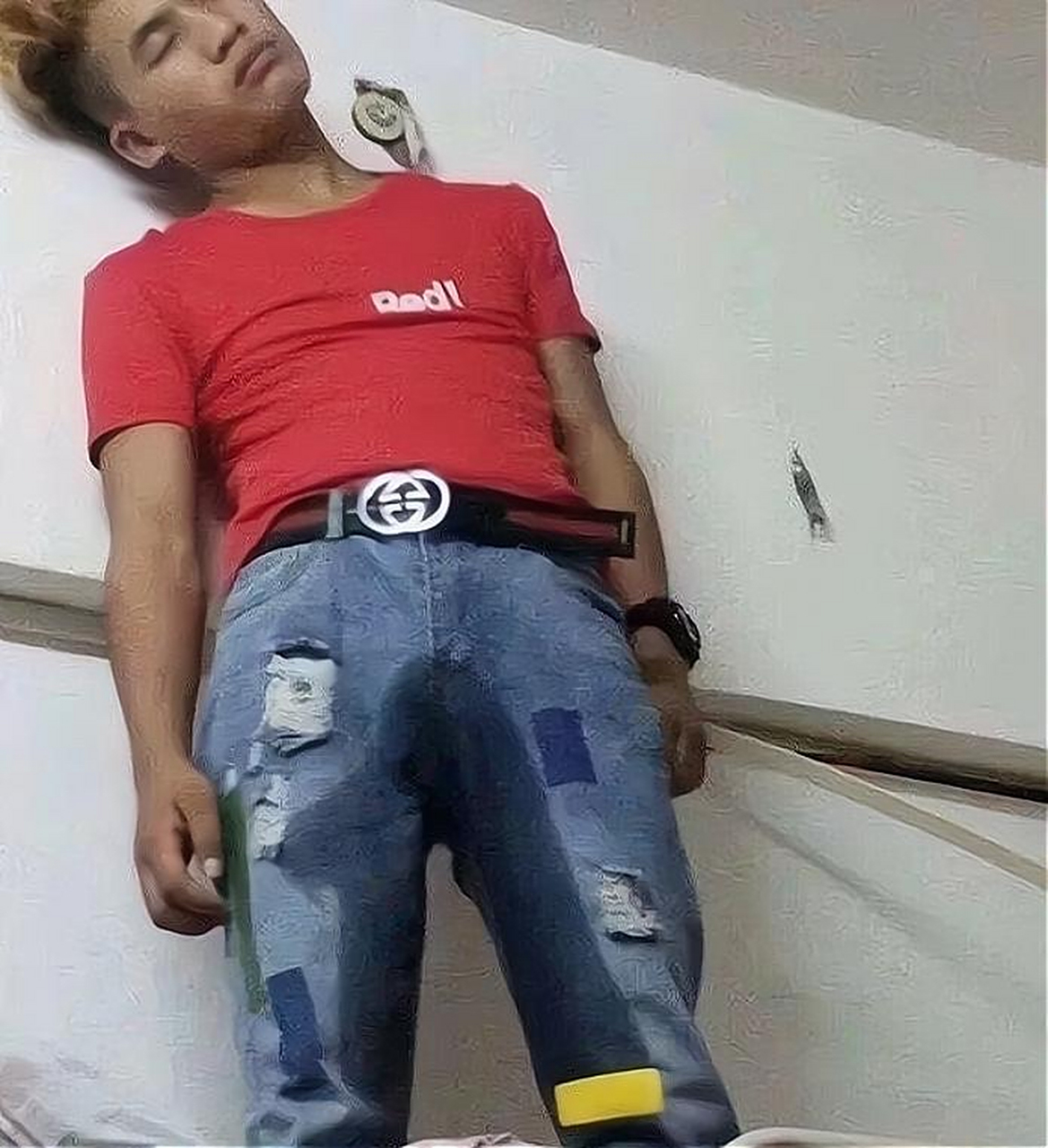 梦见室友找兼职干活