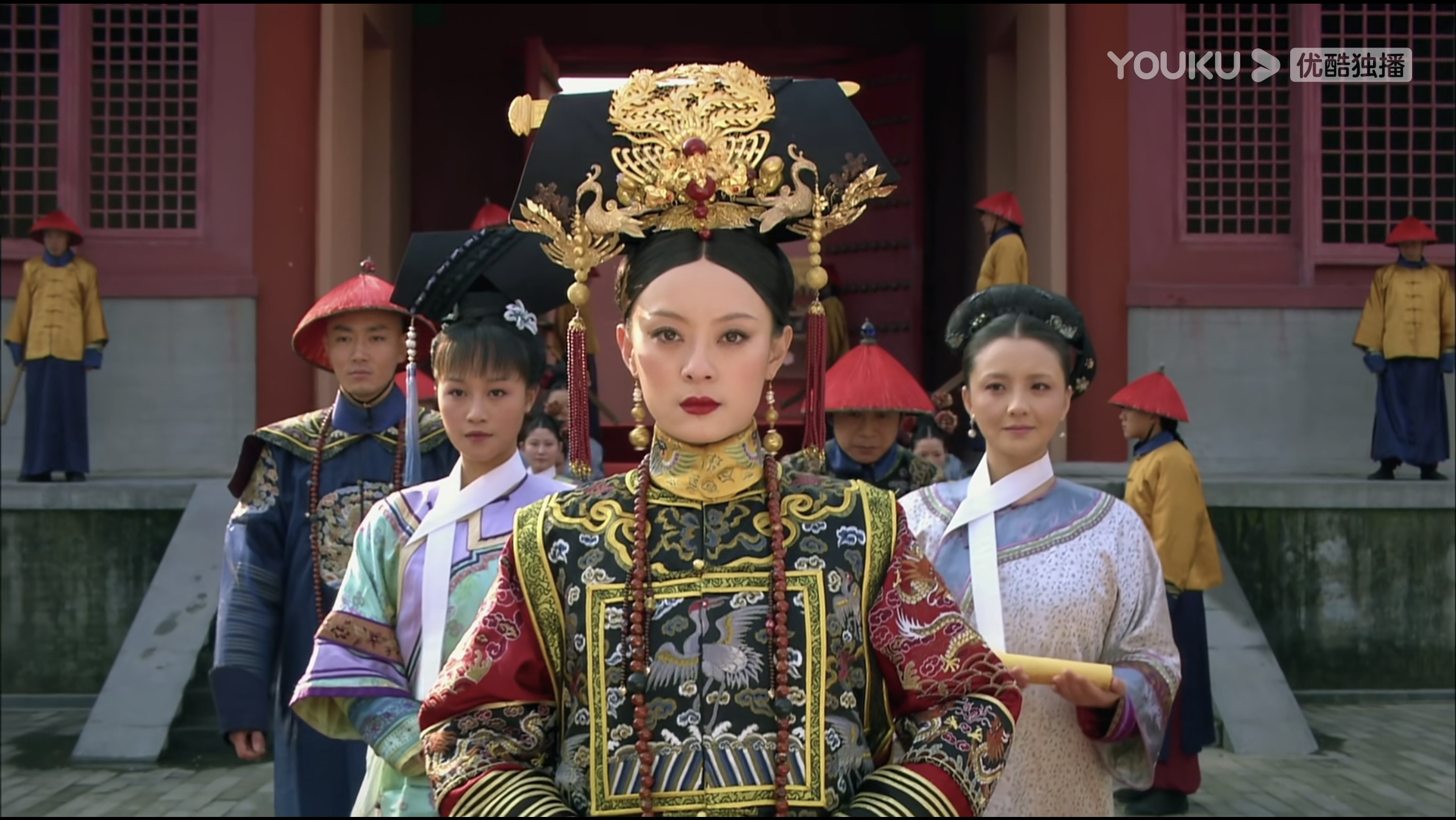 《甄嬛传》以半幅皇后仪仗再度回宫,甄嬛最该感谢的竟是她