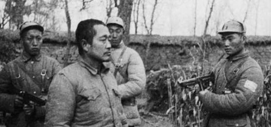 1949年,我軍俘獲敵軍一軍需處長,卻因一盒煙發現此人身份不簡單