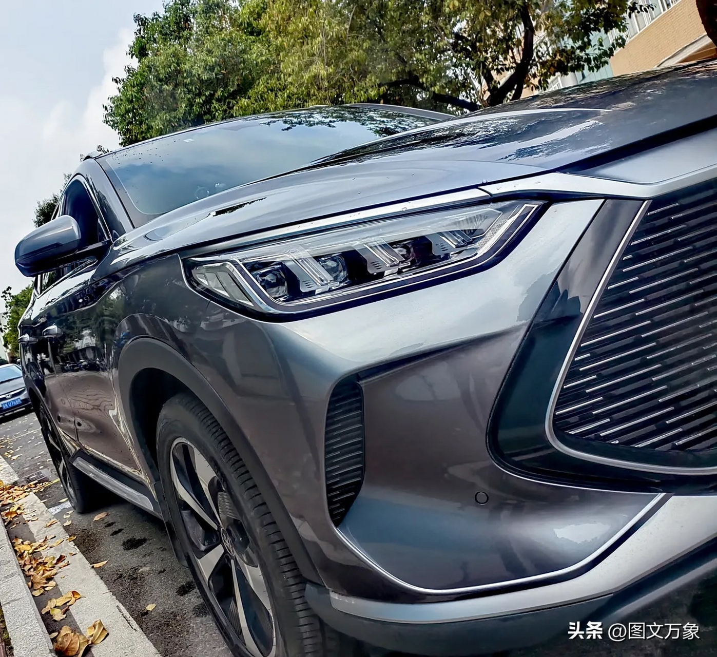 因为比亚迪宋plus dmi支持手机远程解锁nfc解锁等,所以已经习惯了不带