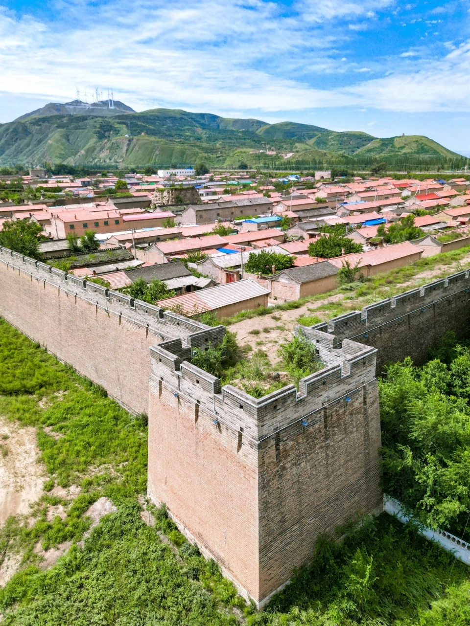 旧广武城是目前中国保存最为完整的宋辽古城之一,在北宋时是雁门关