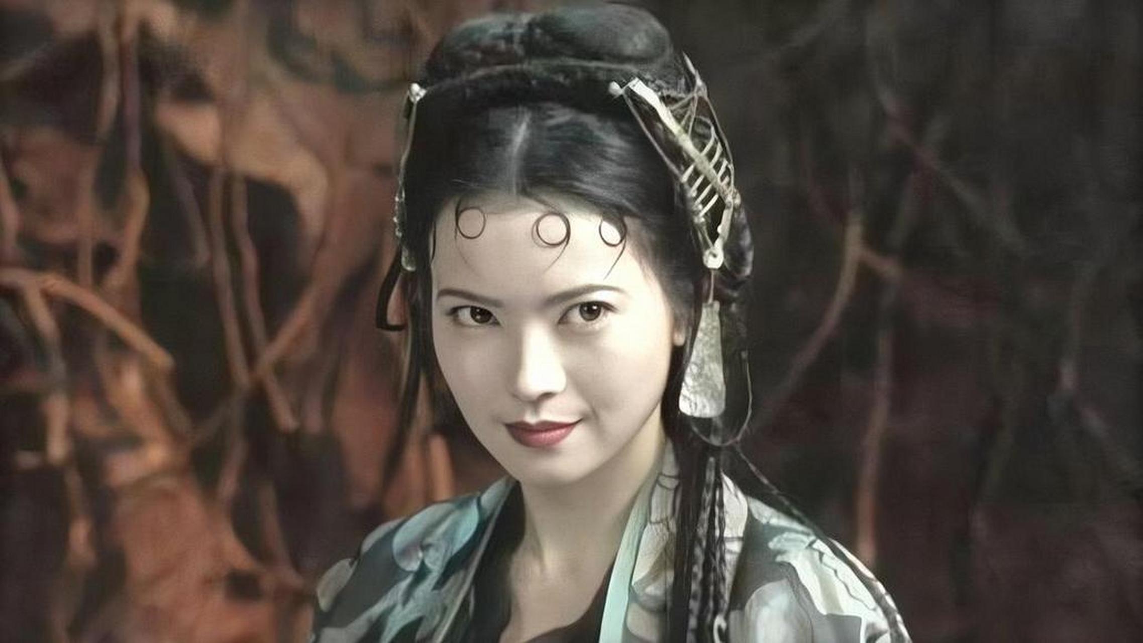 《大话西游之大圣娶亲》周星驰,朱茵,蓝洁瑛,吴梦达主演,刘镇伟导演
