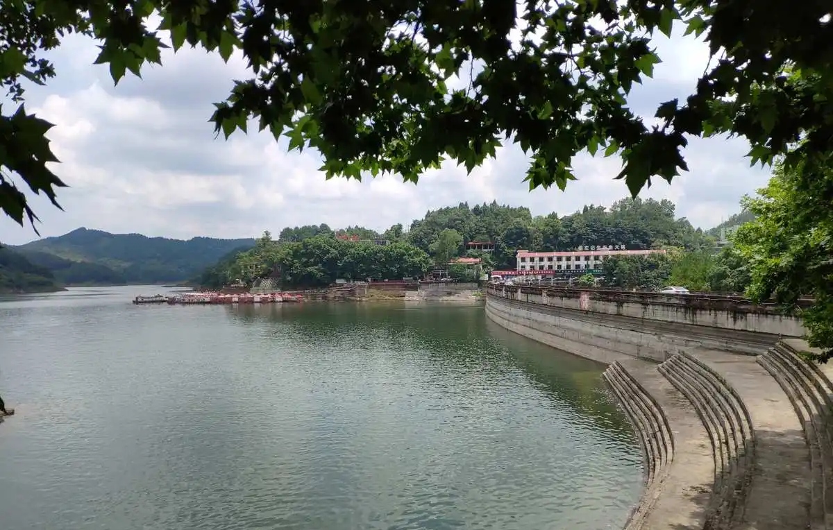 仁寿黑龙滩——一次夏日的旅居体验