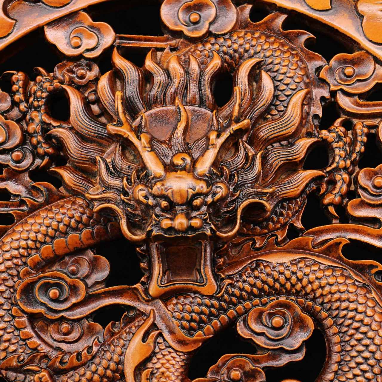 珍藏收老黄杨木镂空雕刻镶嵌宝石龙屏风  品相保存完好   雕工精湛 重