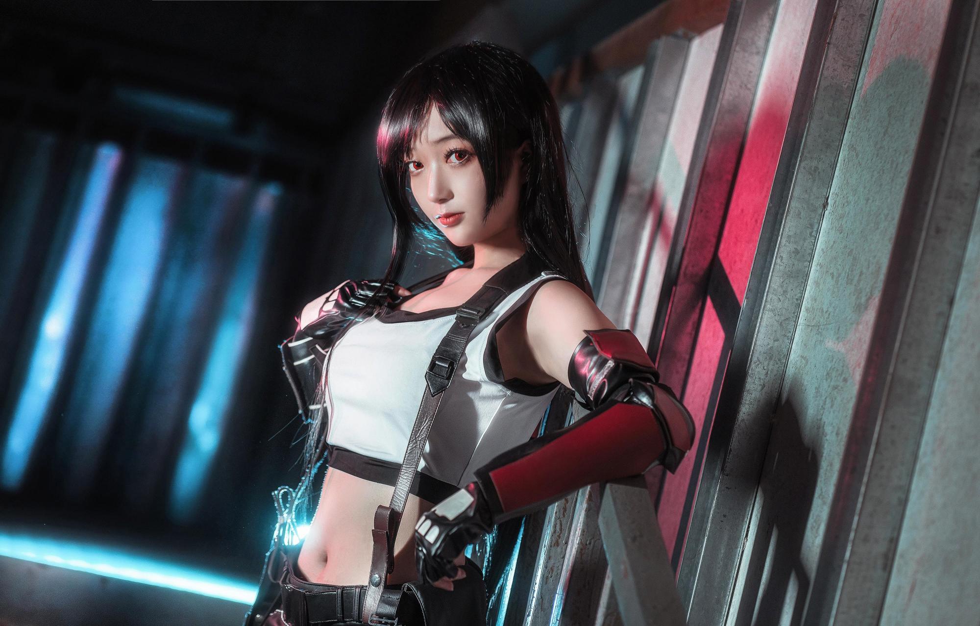 「最终幻想」cos:想和蒂法来一场甜蜜约会吗?