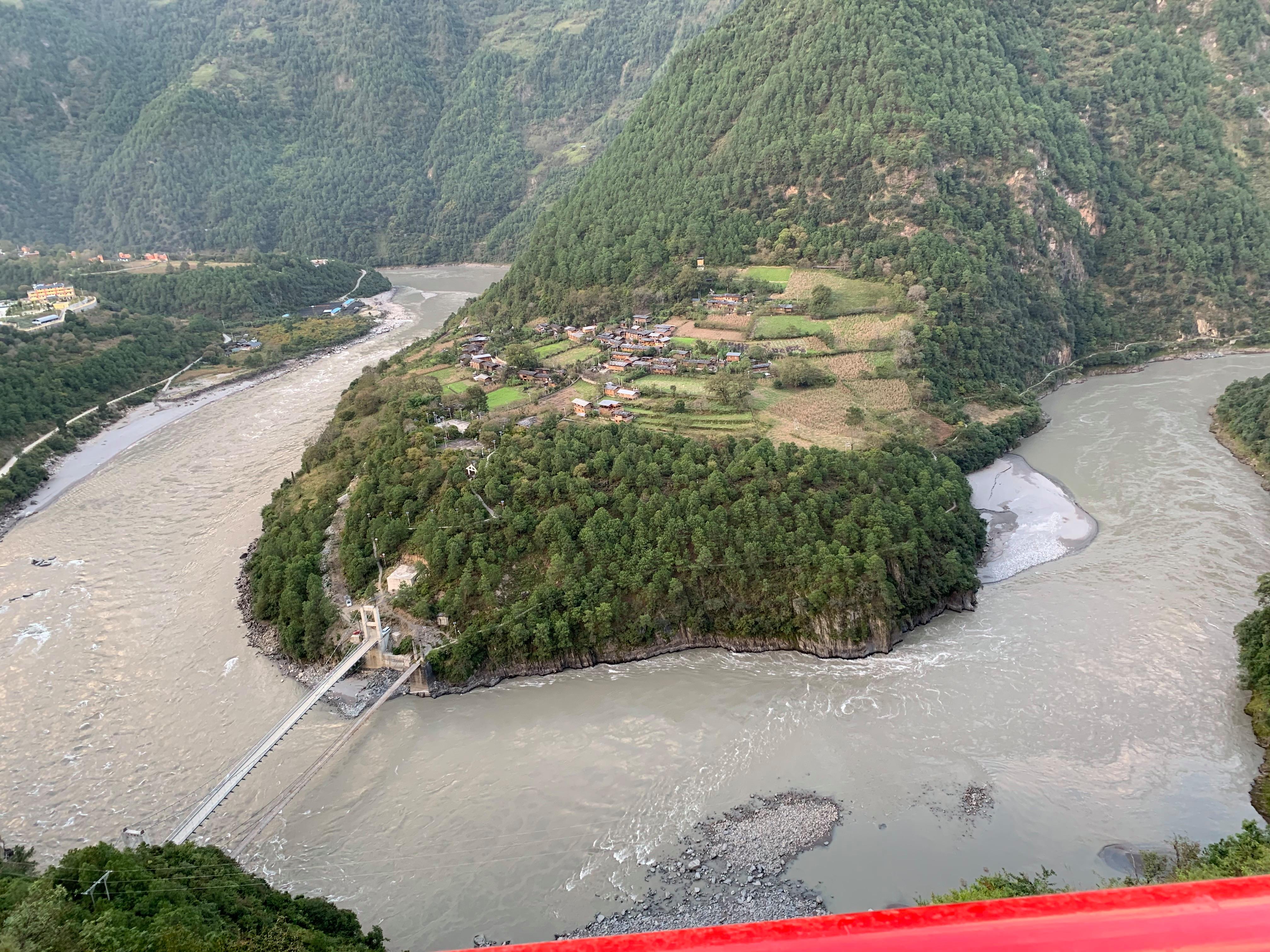 怒江大峡谷,来自大自然的天然美景,名震天下值得去探索和游玩