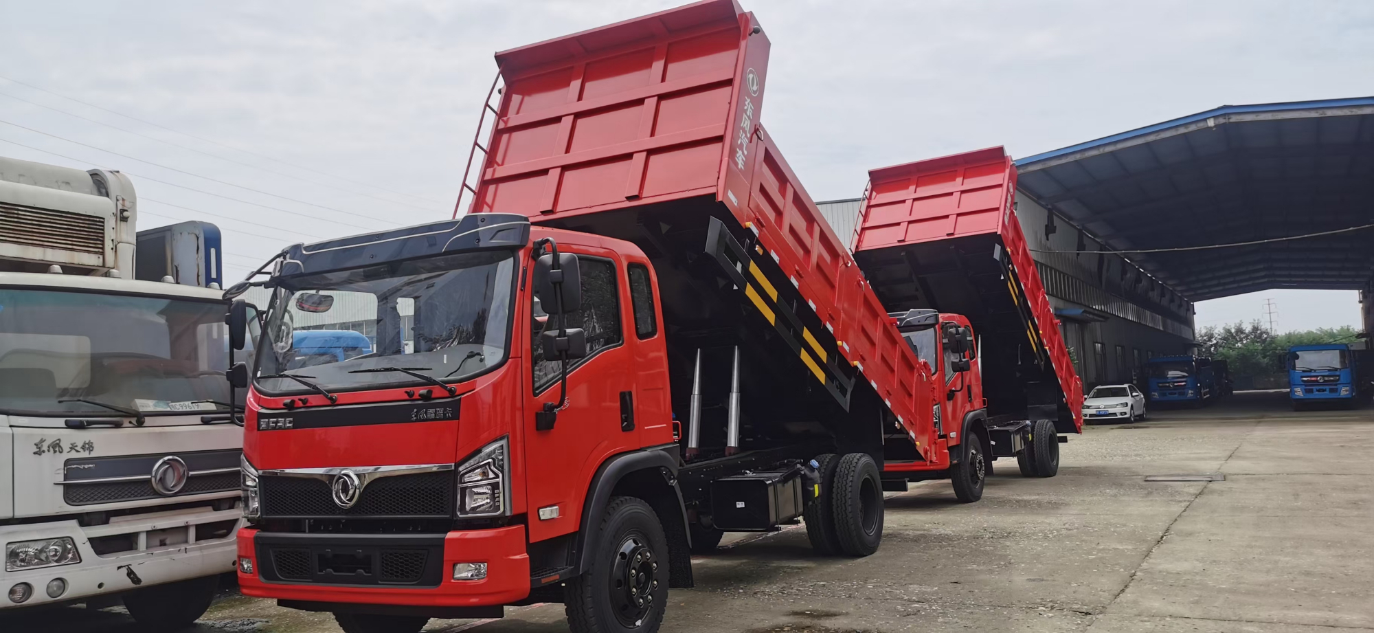 新款东风福瑞卡5米25平板自卸车,翻斗车,工程自卸车