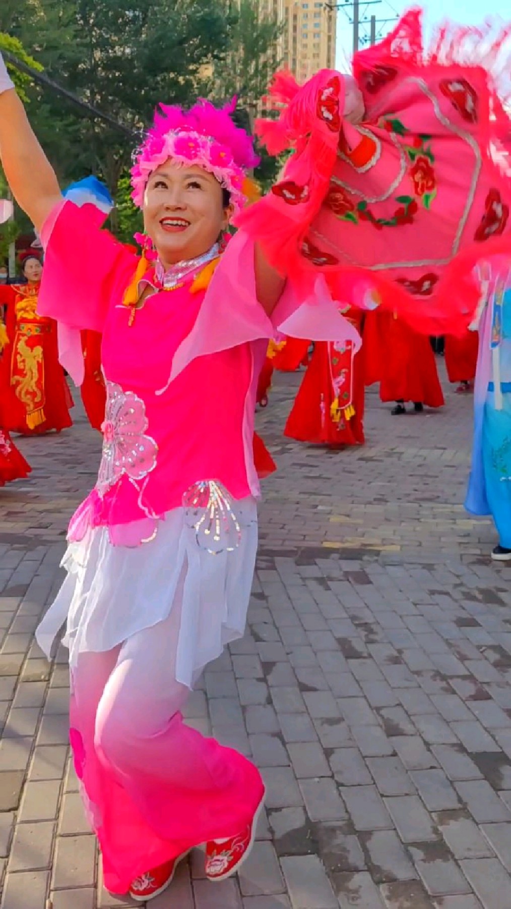 东北大秧歌王美蓉观花