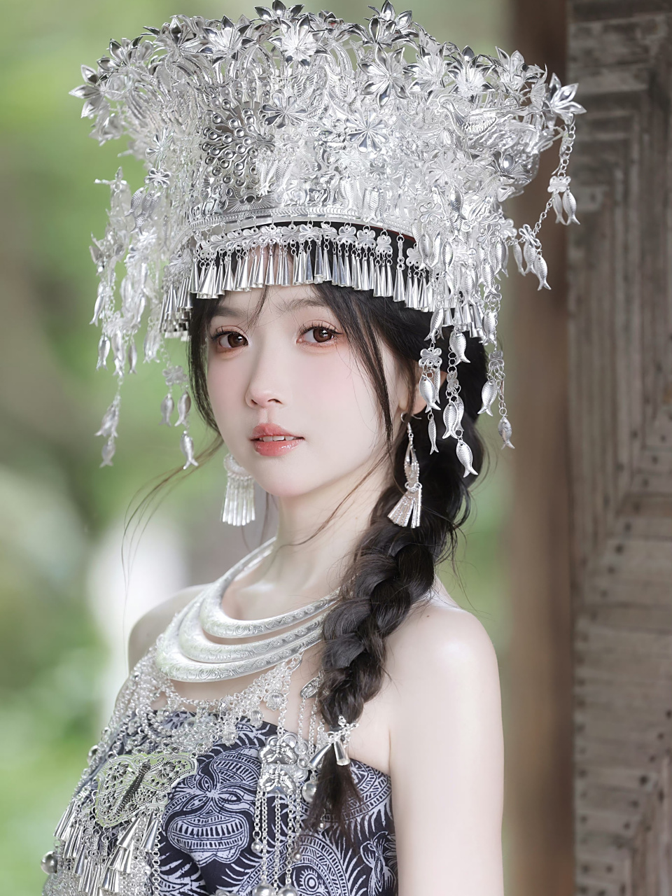 养眼美女# 苗疆少女——雪雪姐