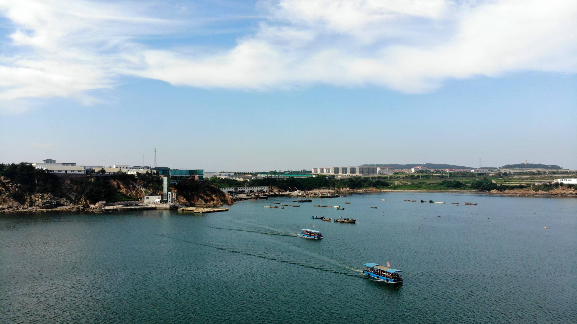 想要有海景相伴,不能不提一览青岛后海美景的金茂湾