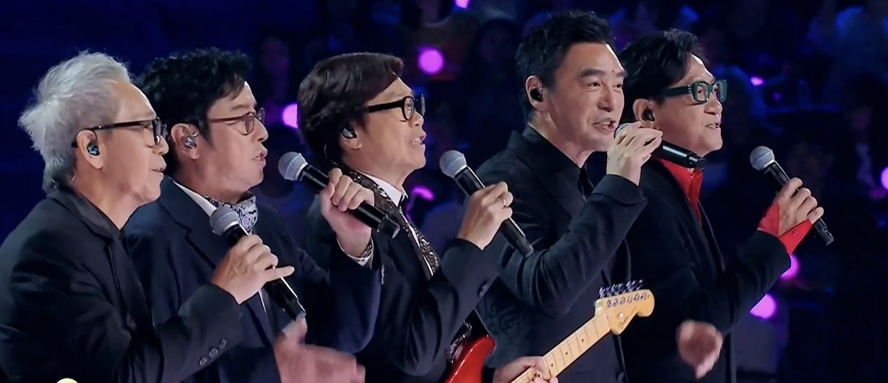 温拿五虎,出道50年的乐队,宝刀未老～  今晚的"温拿乐队"金曲串烧,听