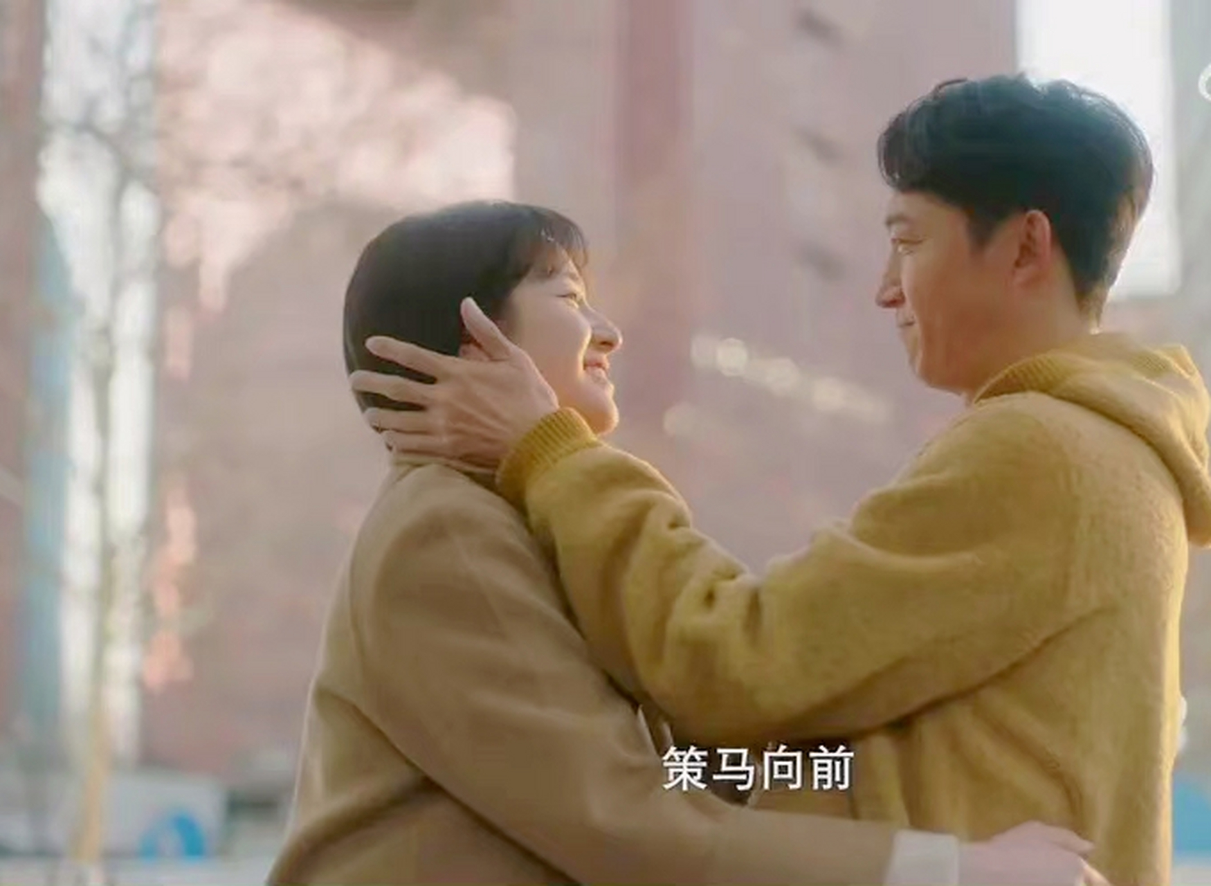 李兰迪王阳新剧演情侣,两人相差21岁,看起来挺甜蜜的,毫无违和感